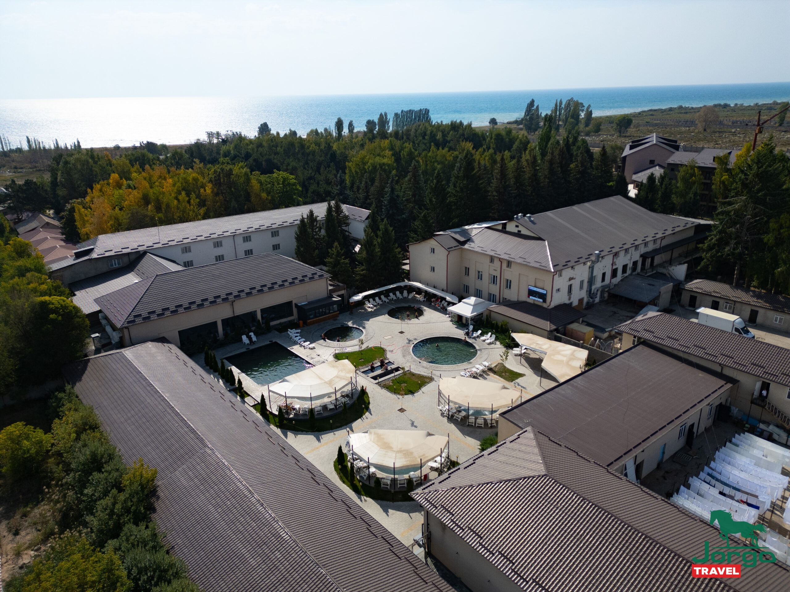 Горячие источники Ак-Бермет